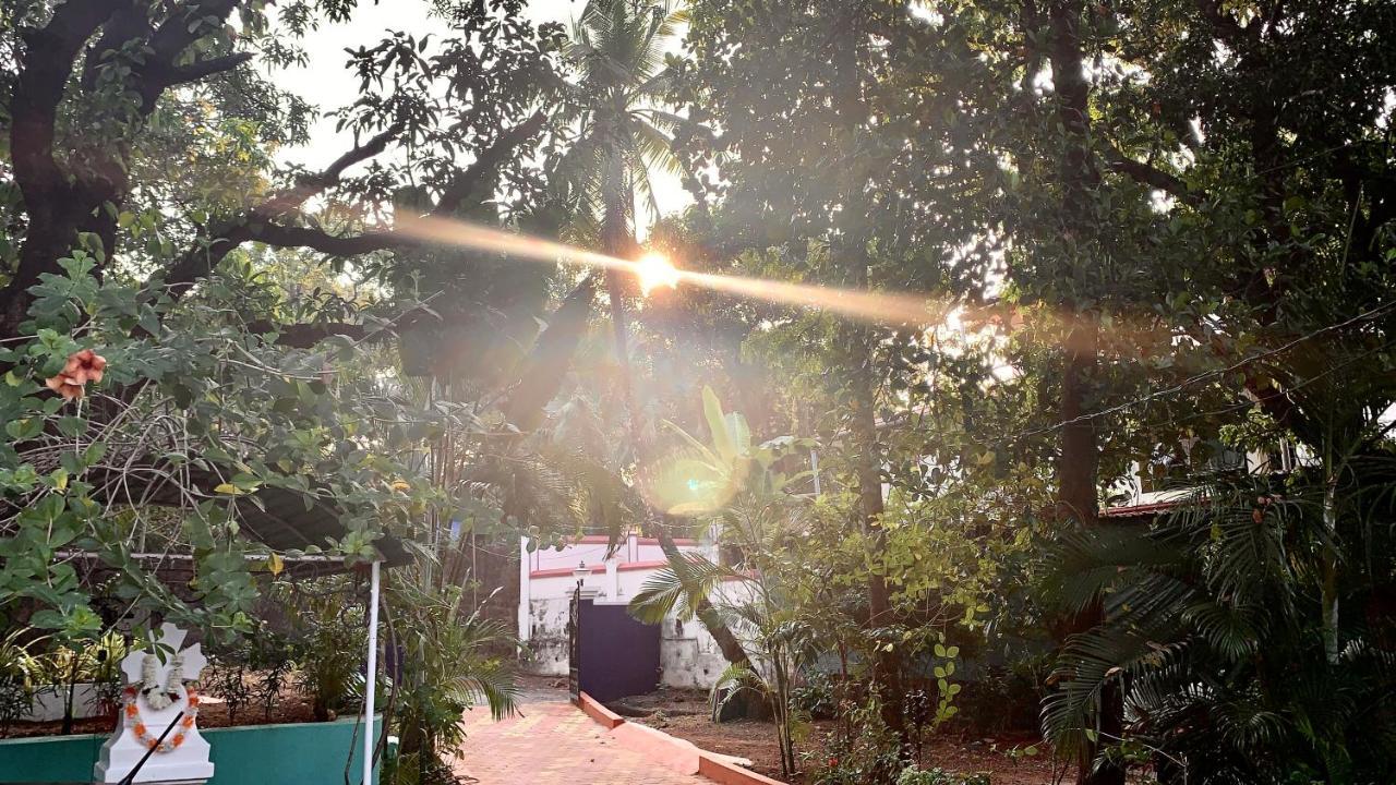 Stan-Inn, North Goa, Vagator, With Strong Wifi,Free Private Parking & Kitchen, Can Cook Where You Stay Exterior foto
